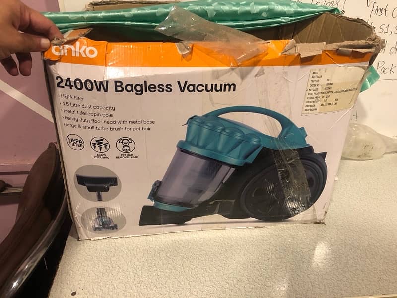 Anko Bagless vacum cleaner 0