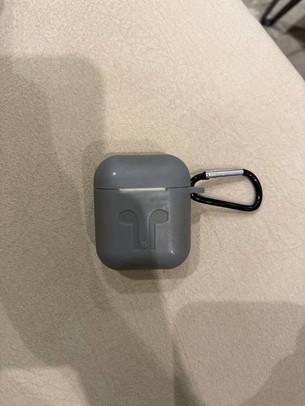 Apple Airpods 2nd Gen (Original not copy) 3