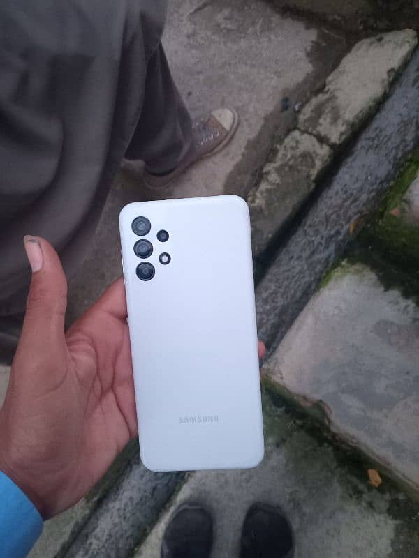 samsung a13. box  chargr available 0