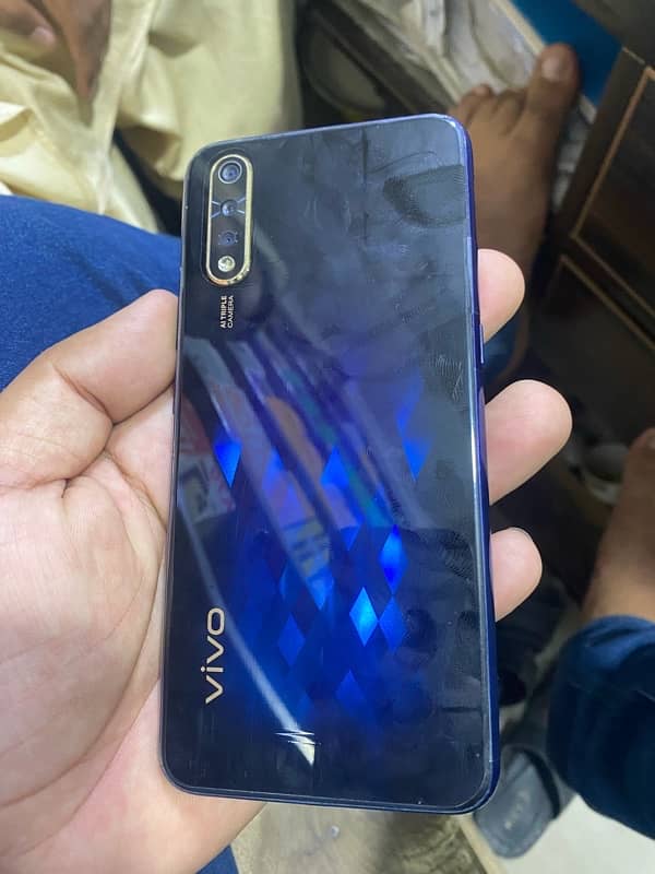 vivo s1  6 128  all ok complete box 1