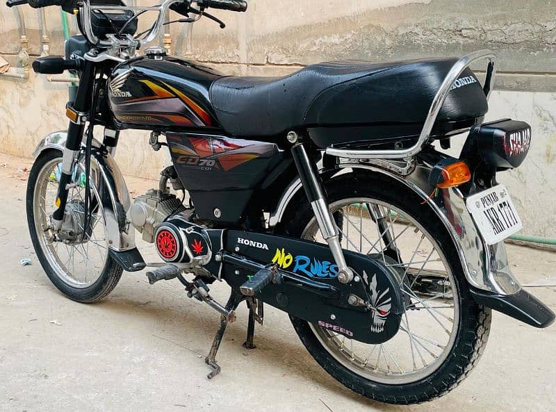 Black Honda CD70 model 2022 Urgent for sale 3