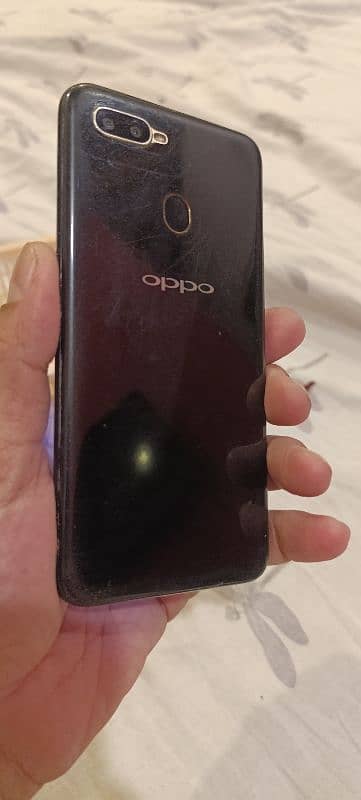 Oppo A5s 3gb 32 gb with charger and box 1