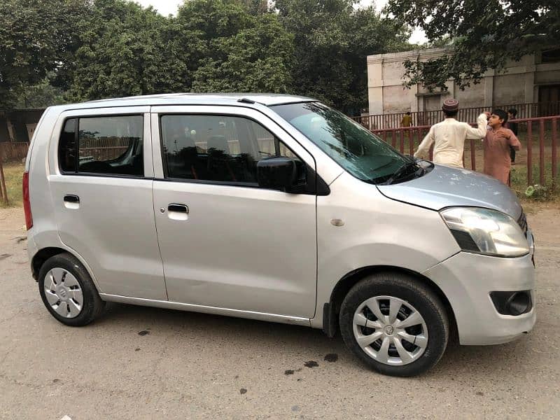 Suzuki Wagon R 2015 3