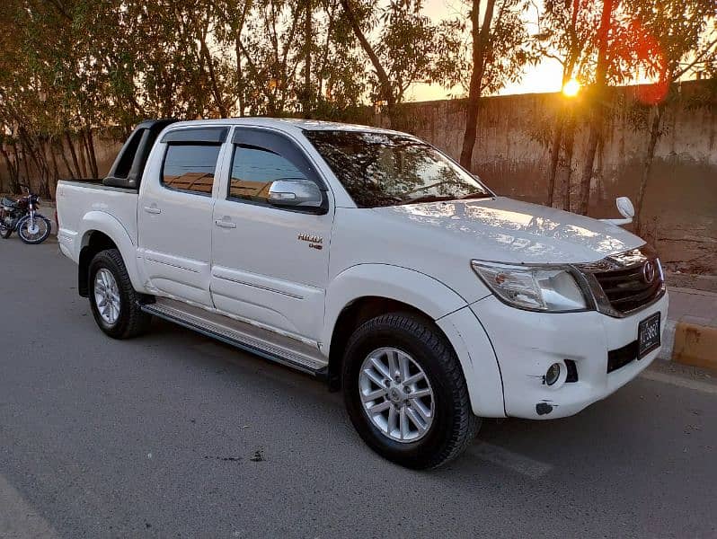 Toyota Hilux 2014 0