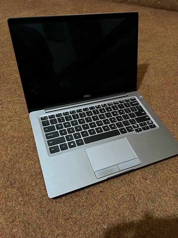 Dell Latitude 7300 2