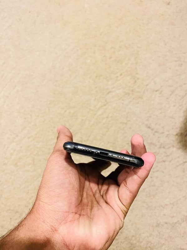 IPHONE 11 PRO(512GB) 2