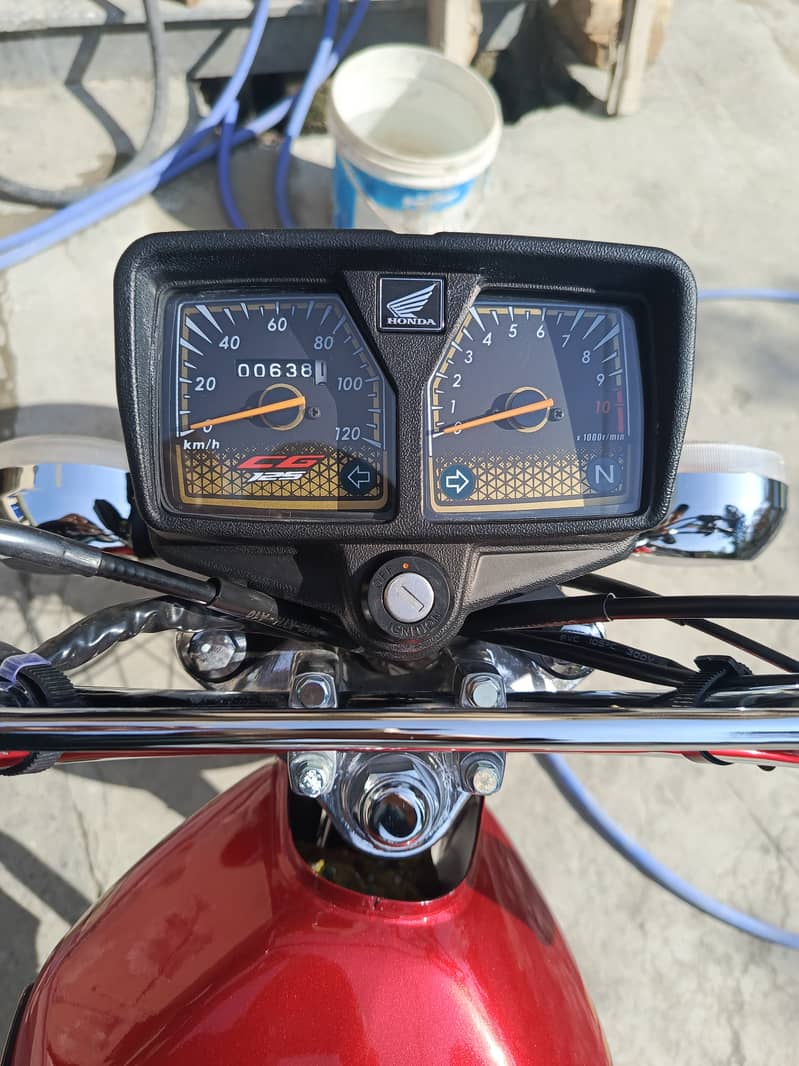 HONDA CG 125 SPECIAL EDITION GOLD RED 2025 4