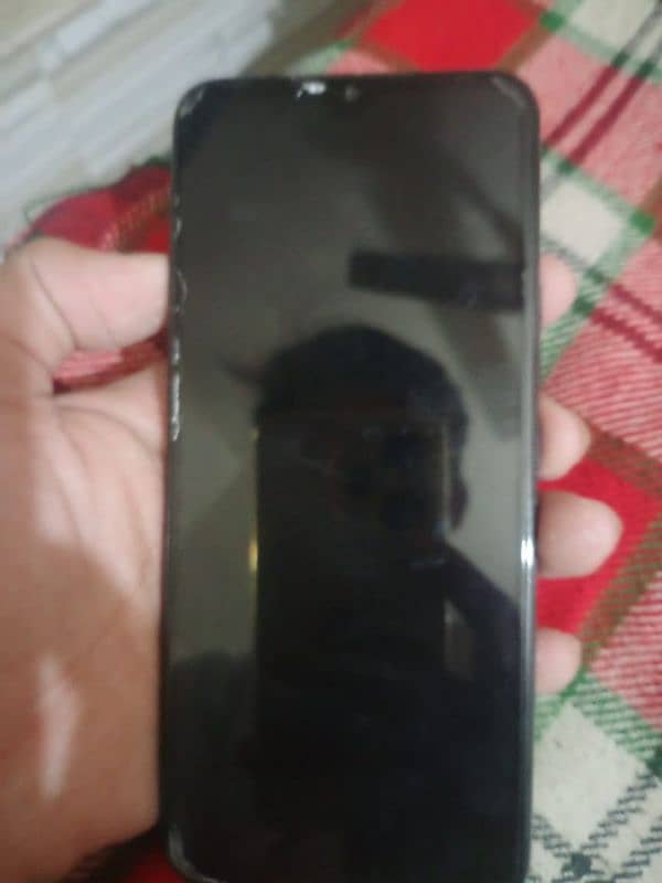 Tecno pova neo 4