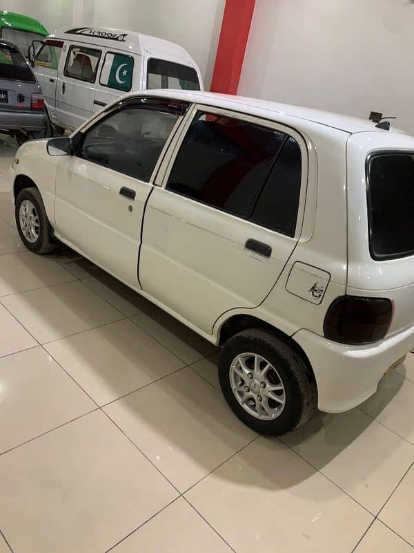 Daihatsu Cuore 2007 3