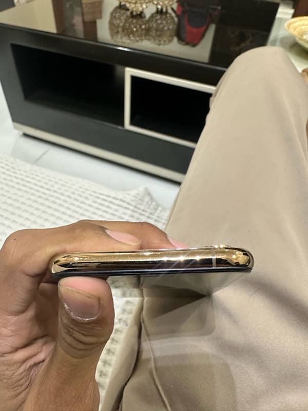 Iphone XS NoN PTA Factory 64 GB battery Panel change 1