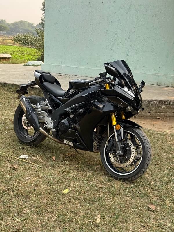 Yamaha R1 M Replica 400cc |  1028 Km Use. . 3