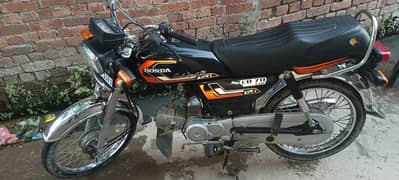 honda cd70 total genuine 21/22 model for sale