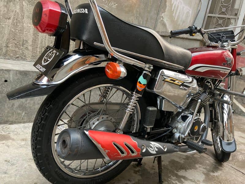 Honda CG 125 Special Edition 2019 4