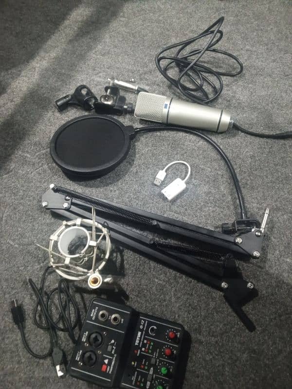 Condenser Microphone with audio mixer available for sale. . . 0