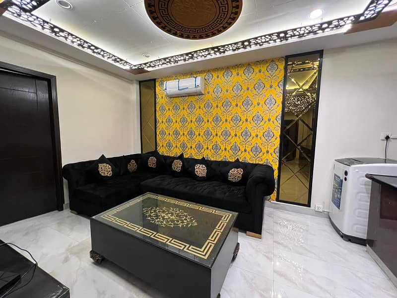 2 BEDROOM LUXARY APPARTMENT FOR RENT IN BAHRIA TOWN LAHORE 0