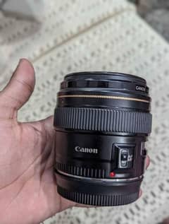 Canon 85mm 1.8 Lens