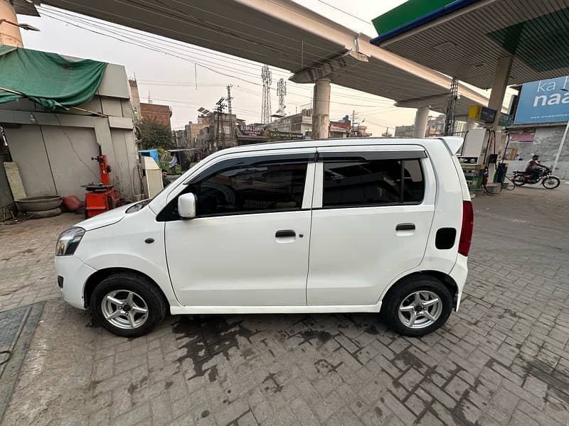 Suzuki Wagon R 2017 A 3