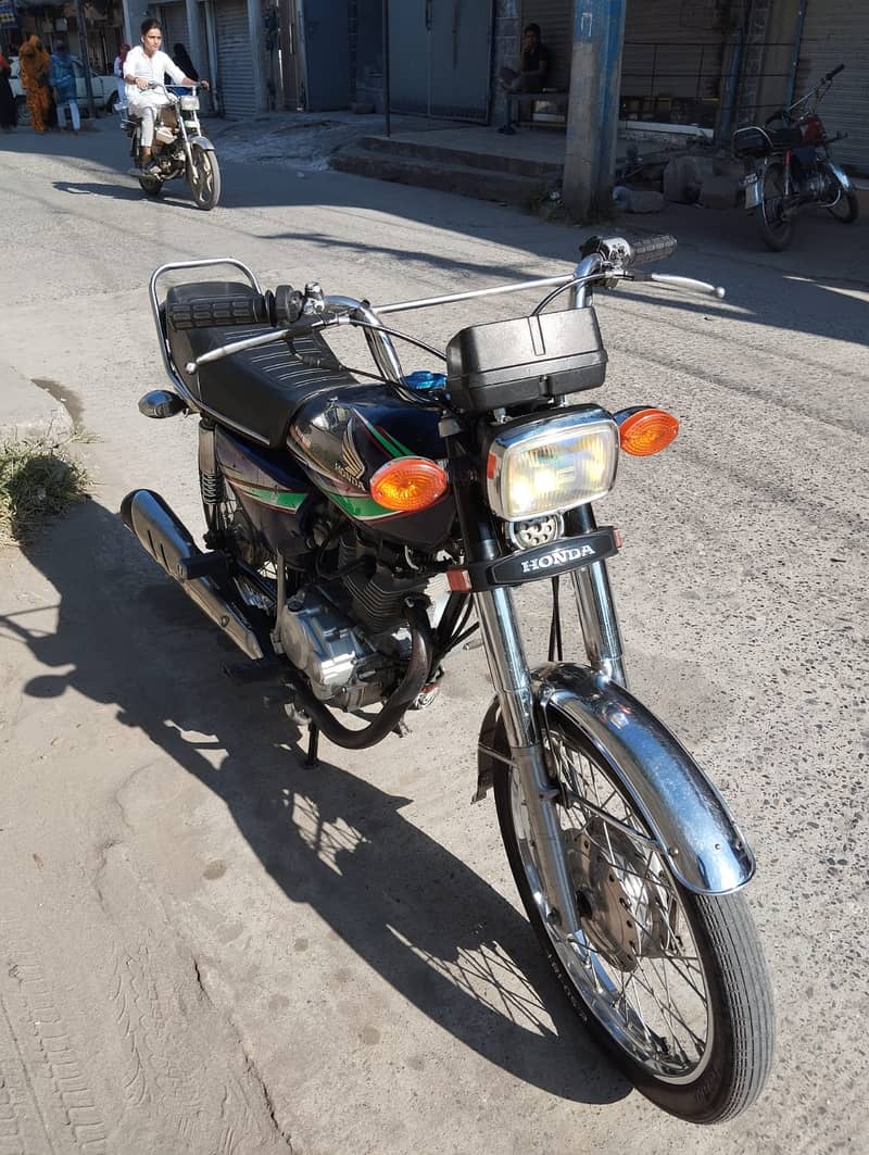 Honda CG 125 2014 3