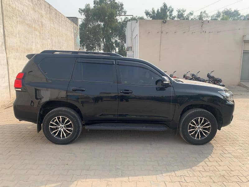 Toyota Prado 2018 1