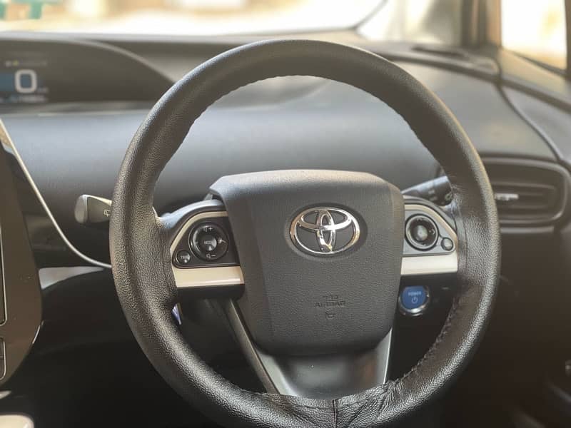 Toyota Prius 2016 3