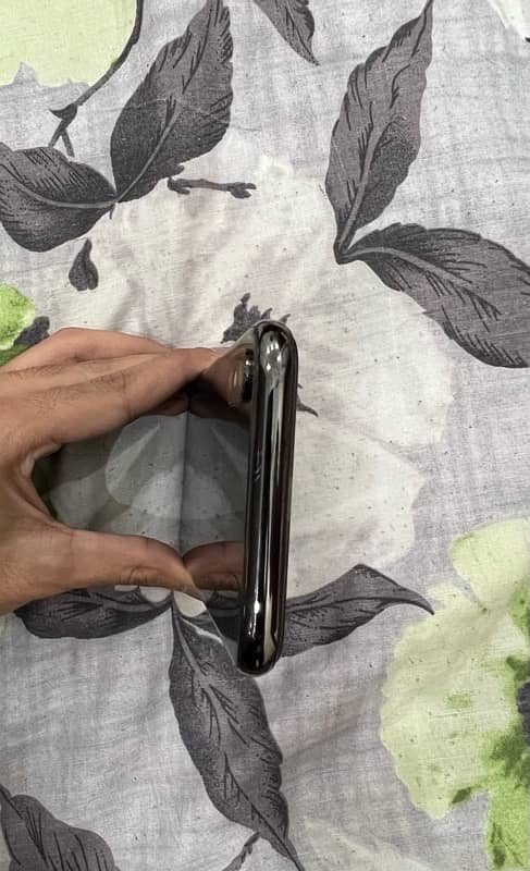 iPhone X 64 gb PTA Aproved 5