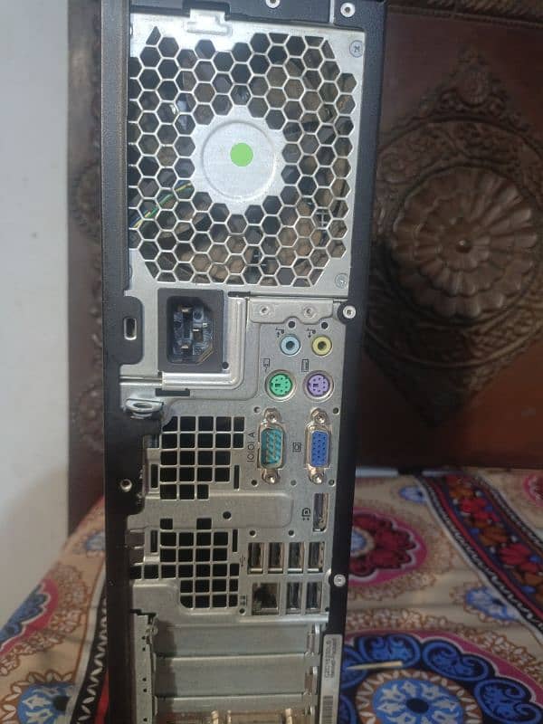 core i5 2nd generation 1 GB graphic card 8 GB ram 320 GB hardesk 4