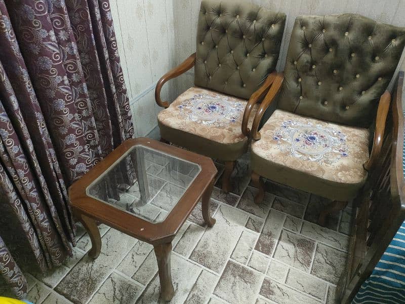 2 chair and 1 table 2