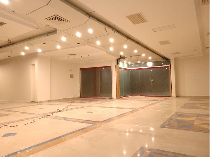 Area 1300 square Feet Brand New Corporation Office Available For Rent in Gulberg 3 Lahore 1