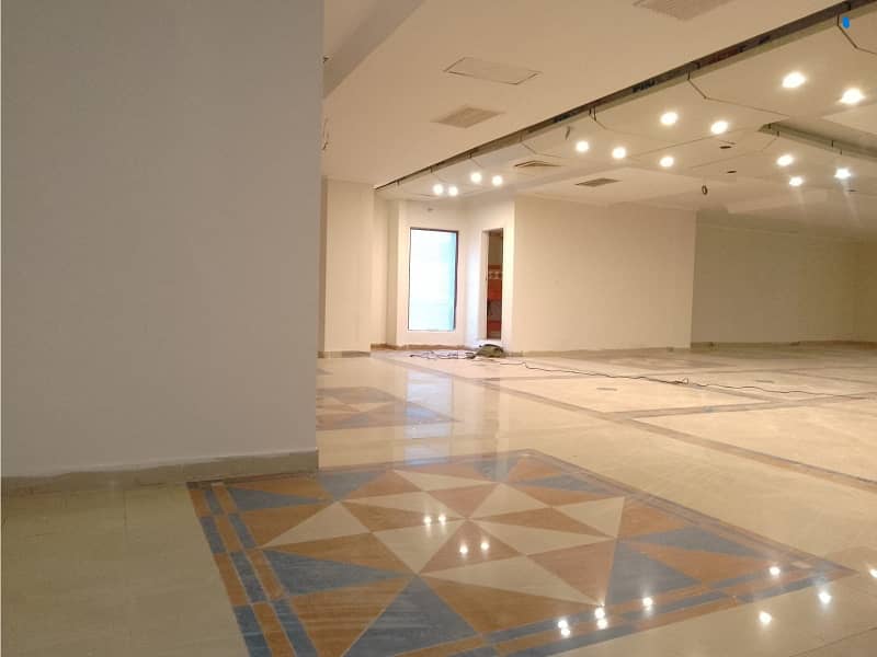 Area 1300 square Feet Brand New Corporation Office Available For Rent in Gulberg 3 Lahore 2