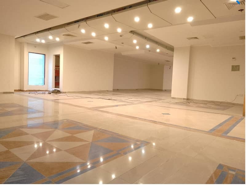 Area 1300 square Feet Brand New Corporation Office Available For Rent in Gulberg 3 Lahore 6