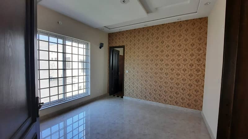 BRAND NEW 8 MARLA LUXURY HOUSE FOR RENT IN BAHRIA TOWN LAHORE 12