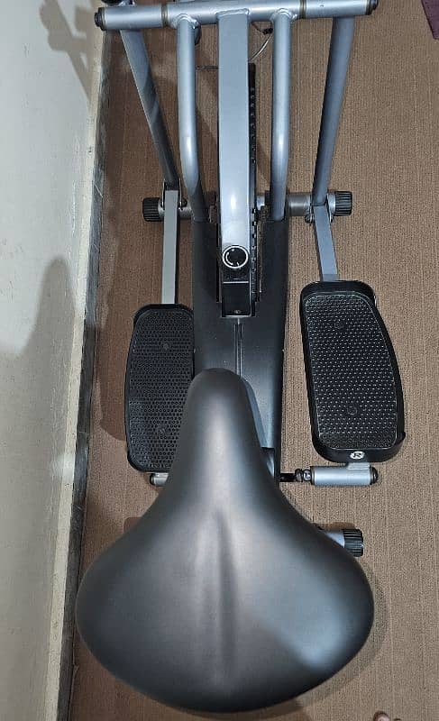 2 in 1 Elliptical Machine and Exercise Bike for Home and Gym 7