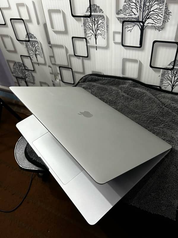 MacBook Pro, 16inch Retina Display 2