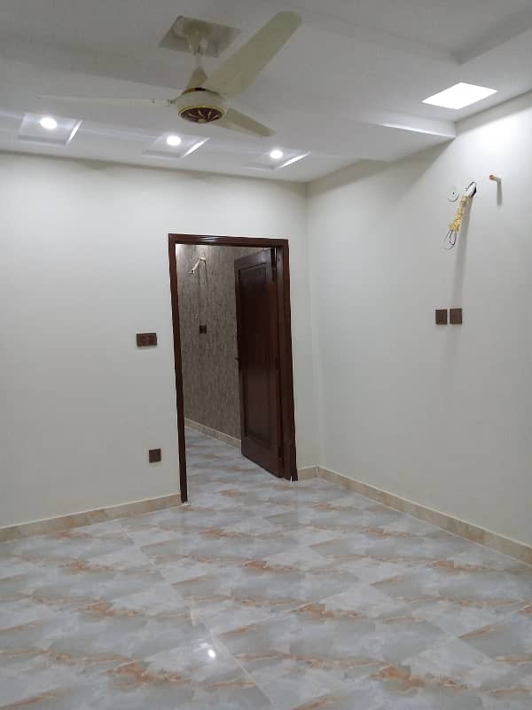 Luxury 1 Bed Flat Available For Rent In Sector E Bahria Town Lahore 3