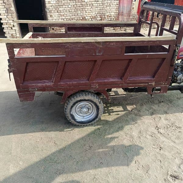 Leader Automative Rikshaw 0