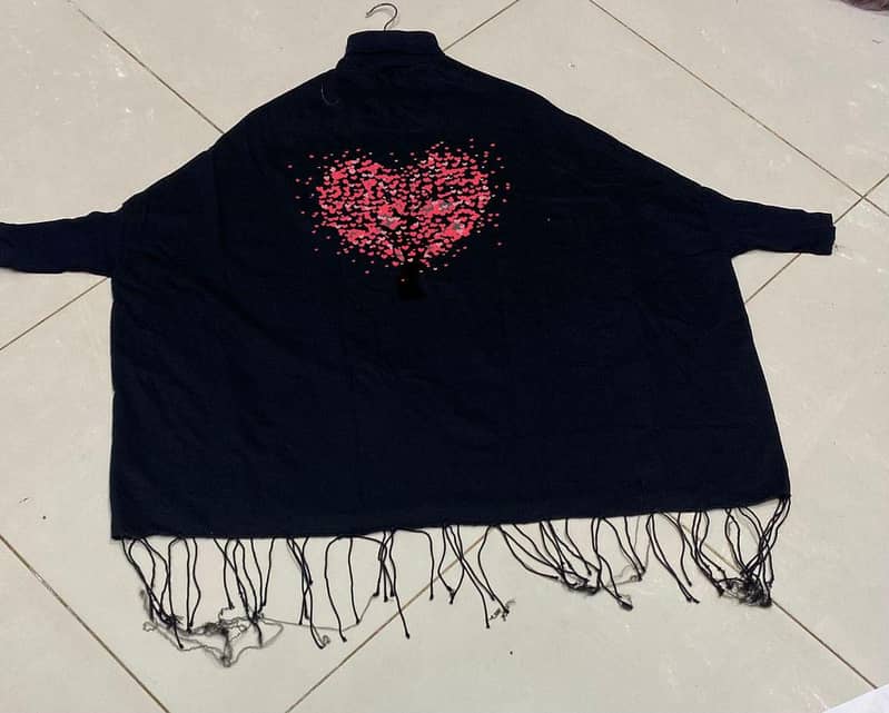 Women's Fleece Heart Tree Printed Poncho 1