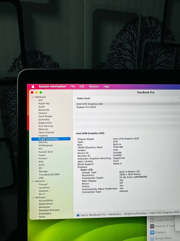 MacBook Pro 2018 16/512 4gb card 5