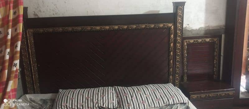 Double bed with two side tables 0