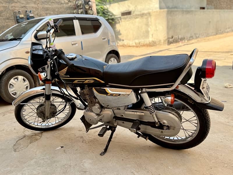 Honda CG-125 Special Edition SE 2022 3