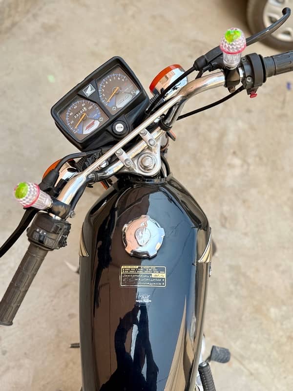 Honda CG-125 Special Edition SE 2022 4