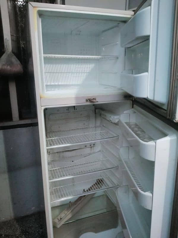 GOOD FRIDGE FOR SALE 1