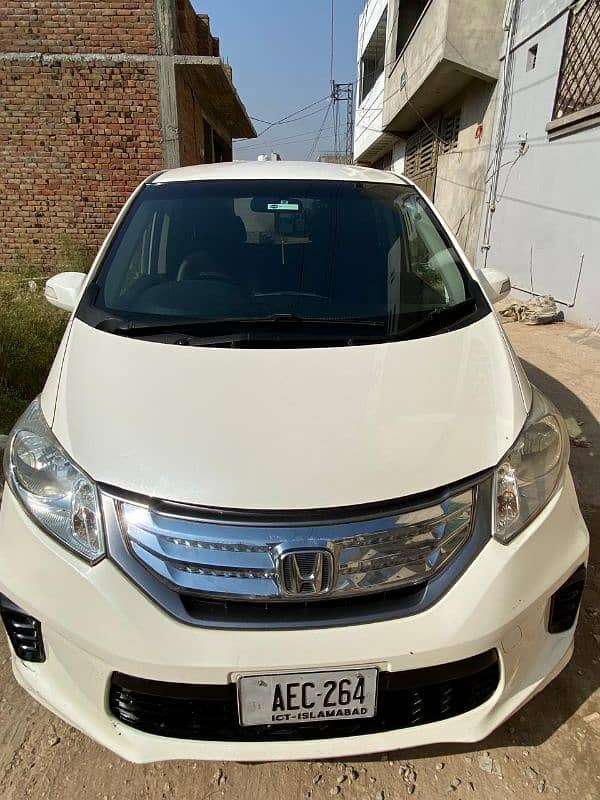 Honda Freed 2012 1