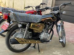 Honda CG 125 GOLD EDITION.