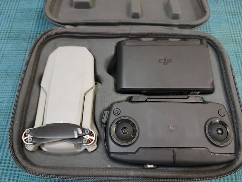 DJI Mavic mini COMBO 12