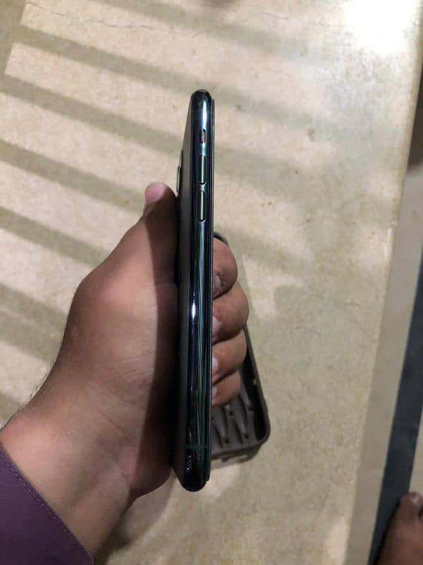 Iphone 11 pro ( Factory unlocked) 2