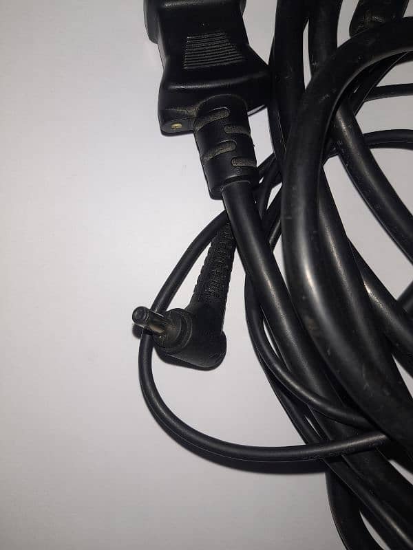 Laptop chrome charger A1 same as pics 1