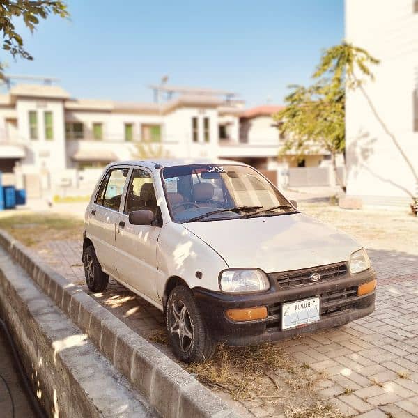 Daihatsu Cuore 2004 3