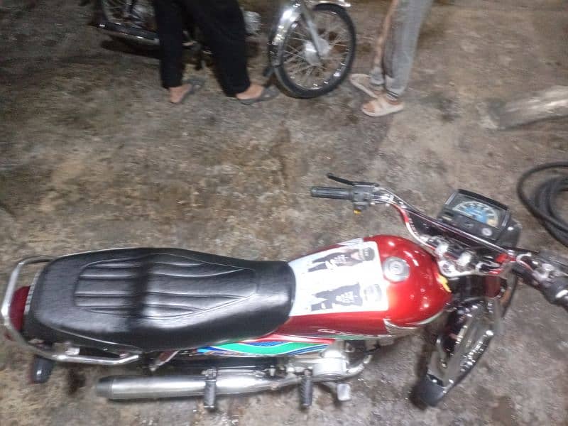 Honda bike 10 by 10 condition Har chij okay 86926 kilometre Chali Hai 2