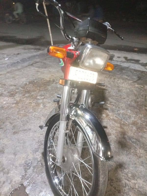 Honda bike 10 by 10 condition Har chij okay 86926 kilometre Chali Hai 8