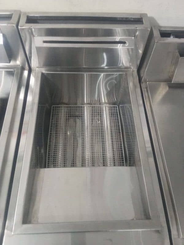 16 litter deep fryer blower complete rang avail pizza oven dough mixer 3